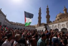 علم فلسطين يرفرف في جامع الأزهر الشريف