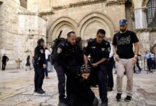 قوات الاحتلال تعتدي بالضرب على رجل دين مسيجي في فلسطين المحتلة
